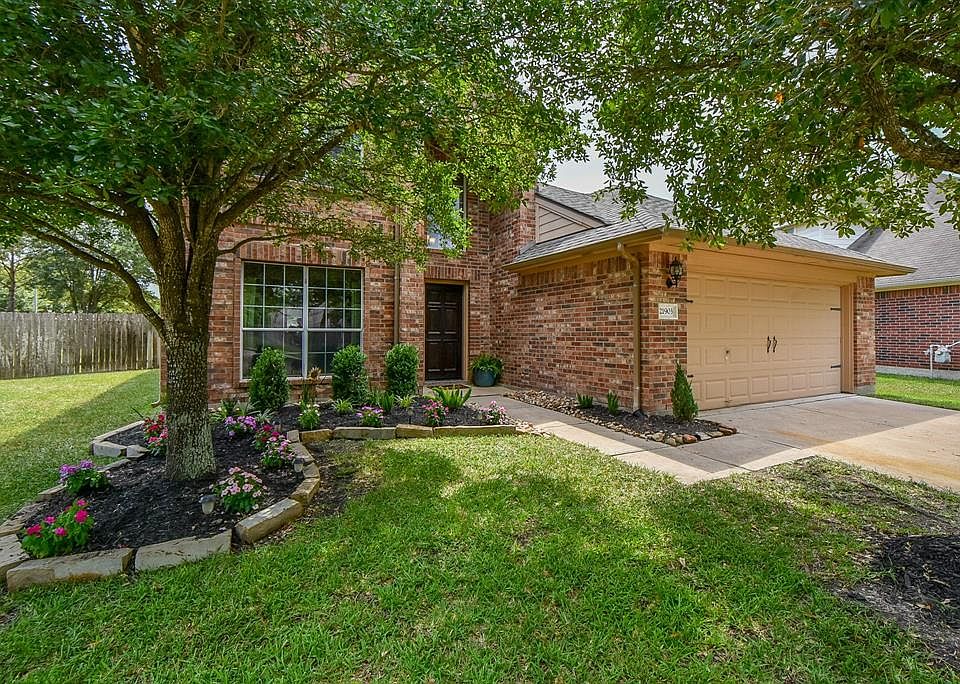 1st image of 21903 Bronze Leaf Dr