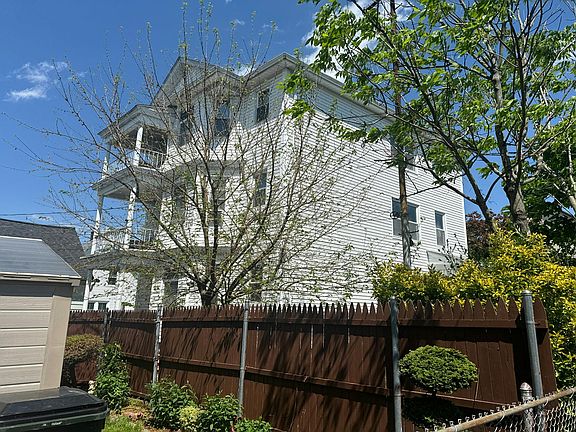 2nd image of 24 Melville St