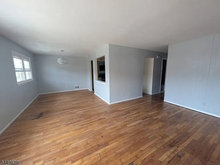 46 Sager Pl — Photo 6