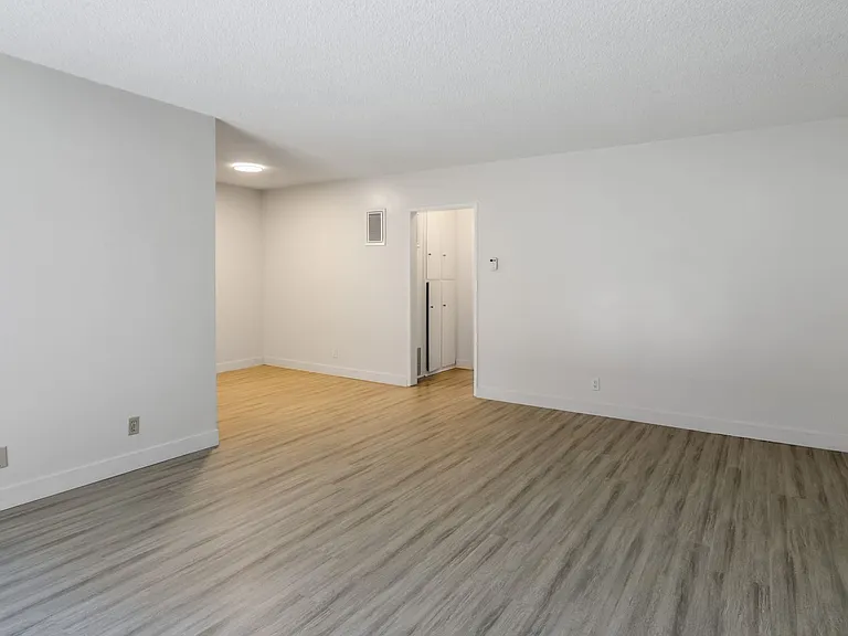 3662 Keystone Ave — Photo 6