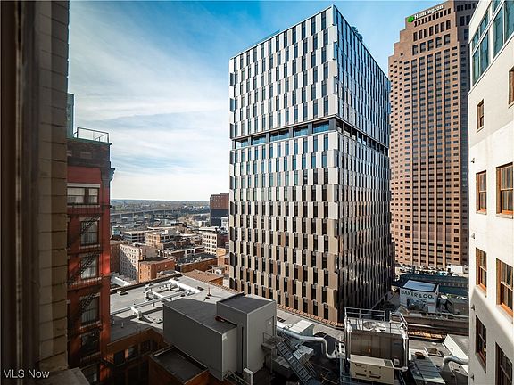 5th image of 629 Euclid Ave #1504