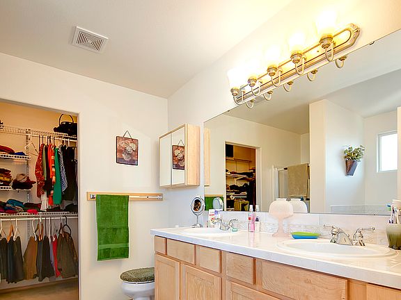 Master BA, dual sinks