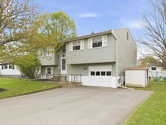 2nd image of 8217 Lucchesi Dr