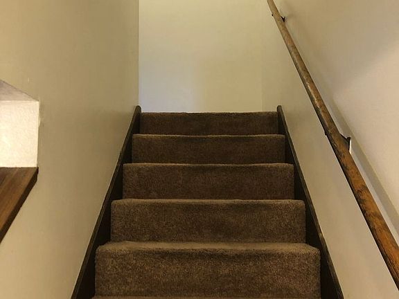 4th image of 1033 SE Ford St #2