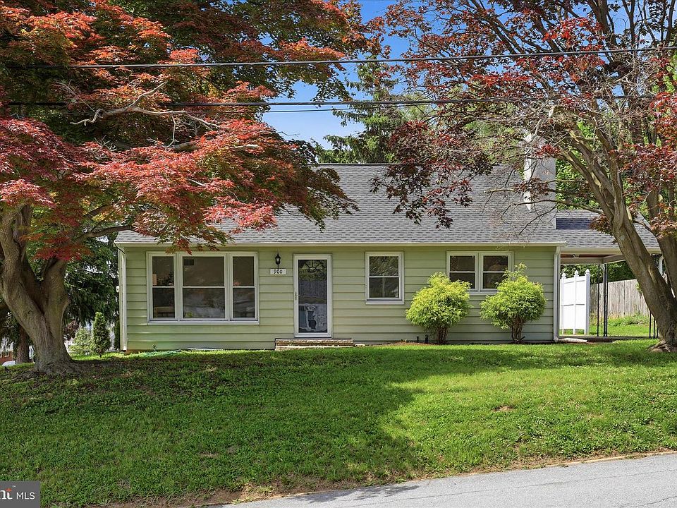 1st image of 900 Orange St