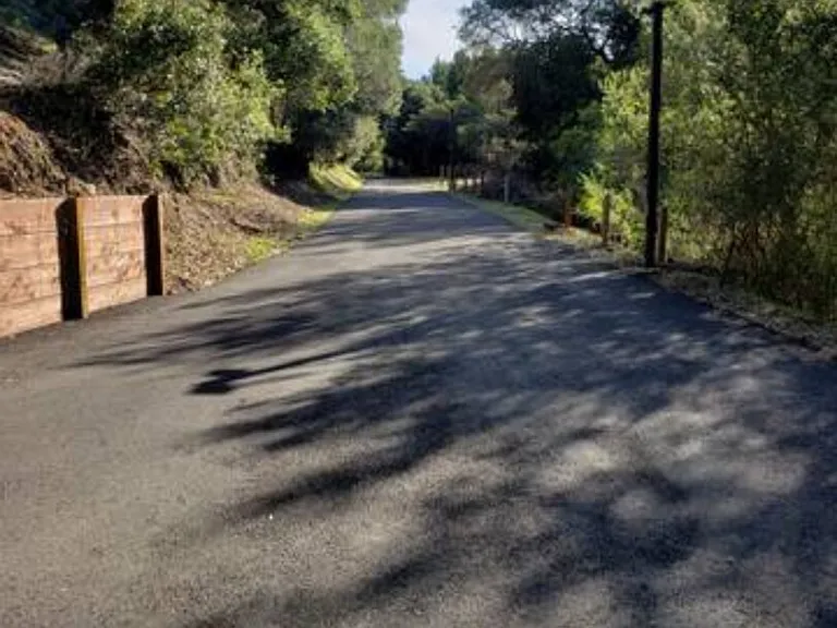 Roble Rd — Photo 20