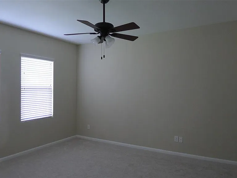 1025 Blue Beech Ln — Photo 8
