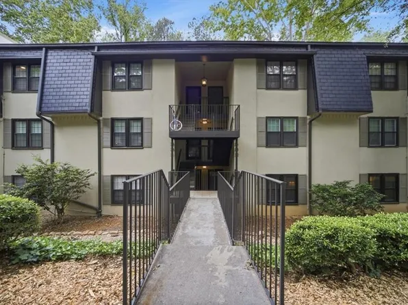 32 Arpege Way NW #32, Atlanta, GA 30327