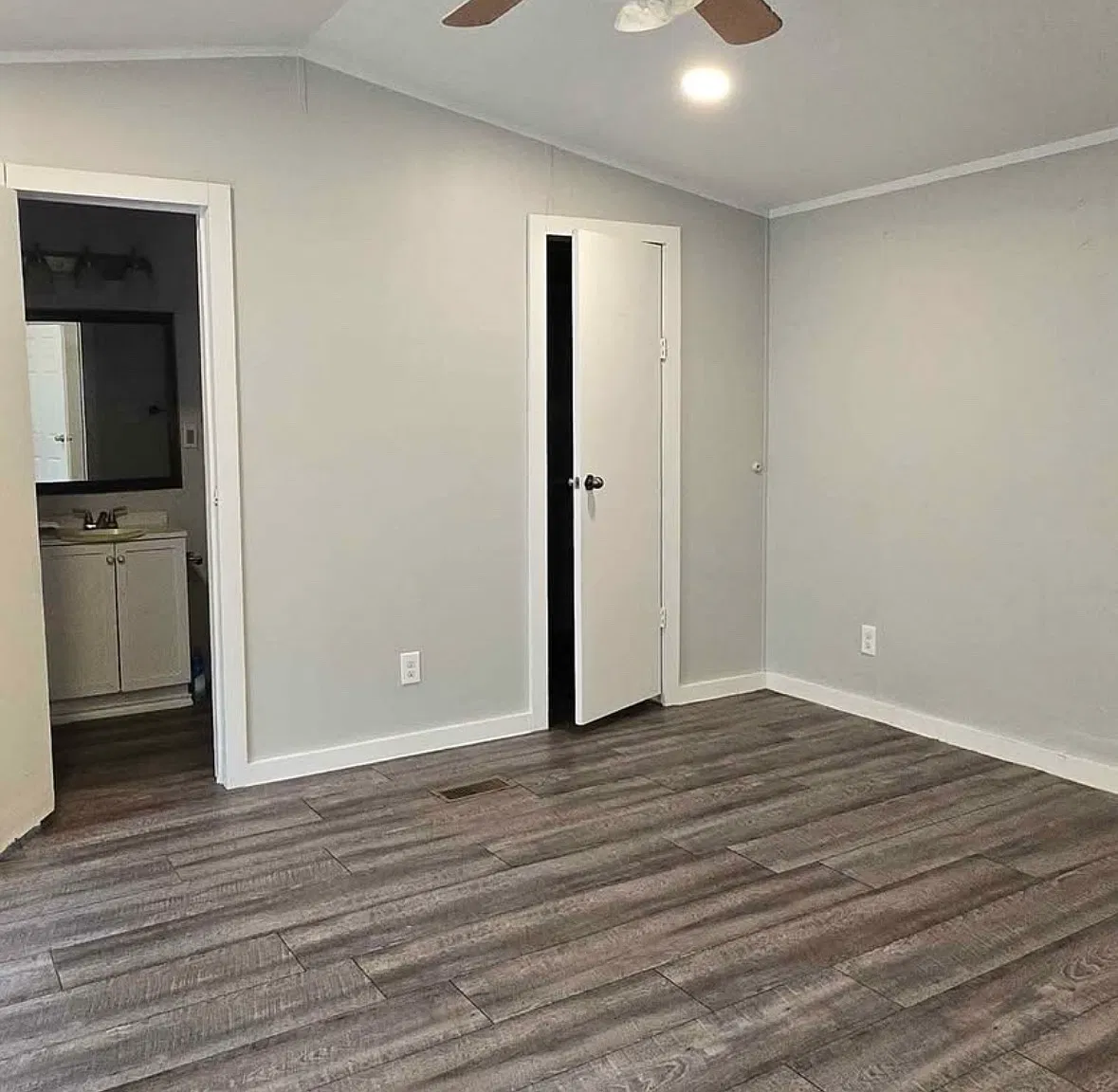 3 bed, 1100 sqft, $1,950 — Photo 4