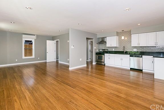 2nd image of 920 S Joy St