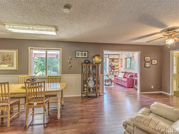 5th image of 844 Marci Ct SE