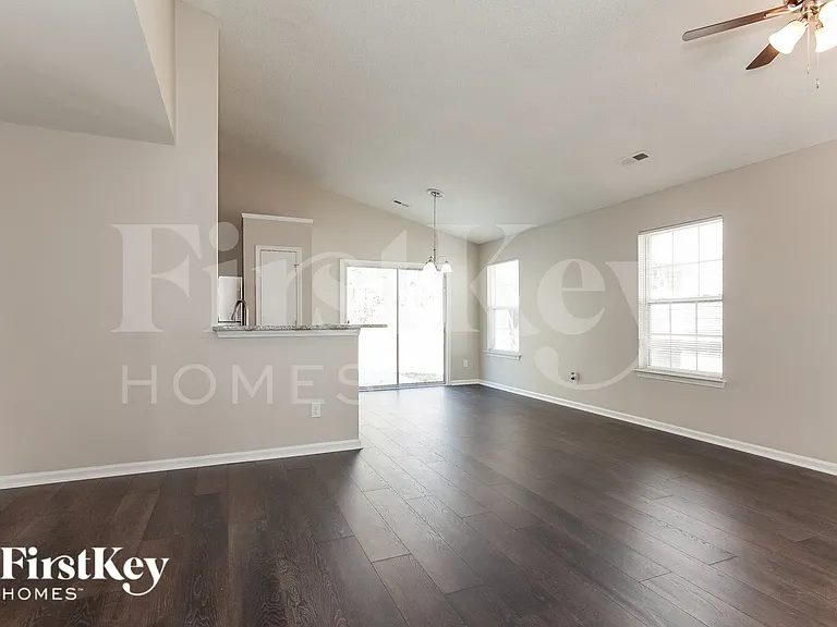 12023 Stewarts Crossing Dr — Photo 4