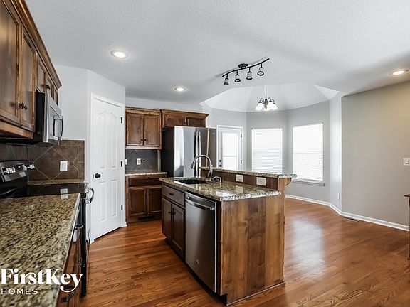 5th image of 4320 NE 84th Ter