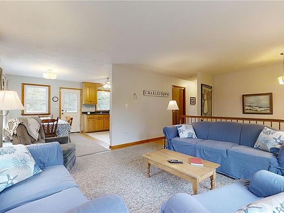 4th image of 37 Marion Dr