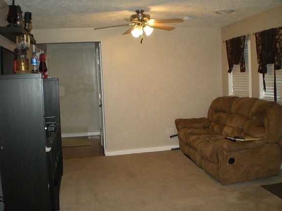 4th image of 30217 Blaine Ave
