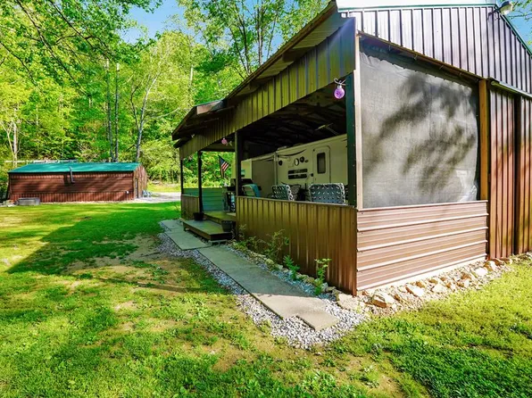 108 Forrest Ln, Stewart, TN 37175
