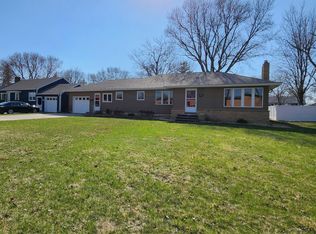 710 9th St S, Olivia, MN 56277