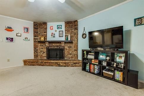 4th image of 645 Sunny Slope Dr