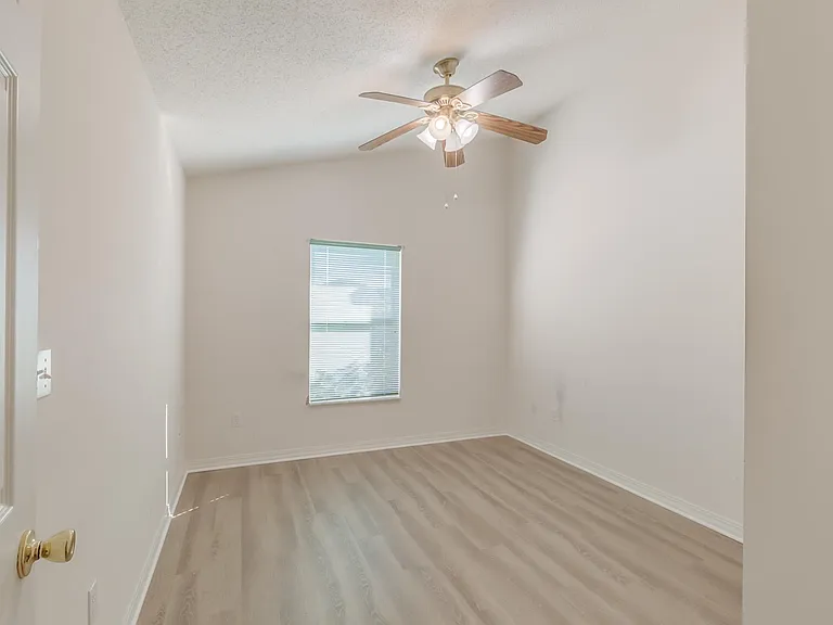 132 Marsh Island Cir — Photo 17