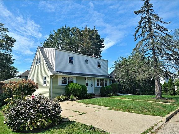 2nd image of 27 E Woodbine Dr