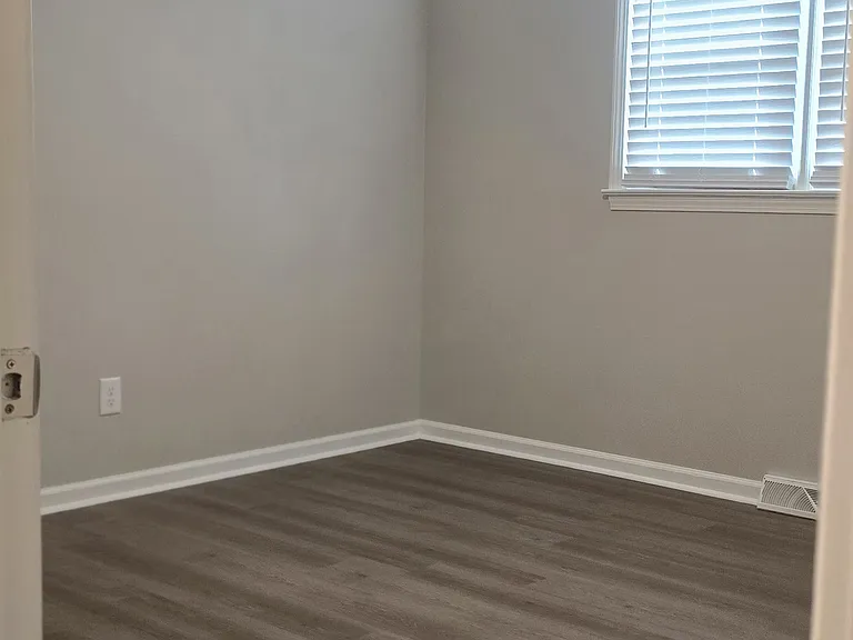 110 Meadowbrook Dr — Photo 15