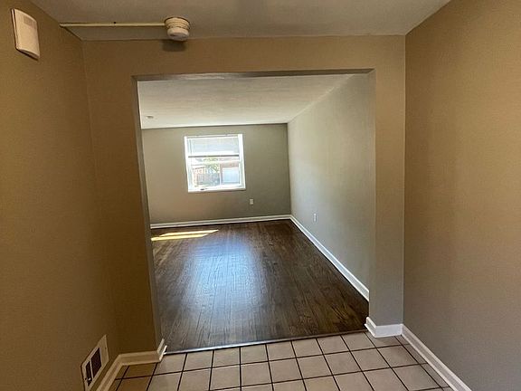 5th image of 231 Ryburn Ave #237A