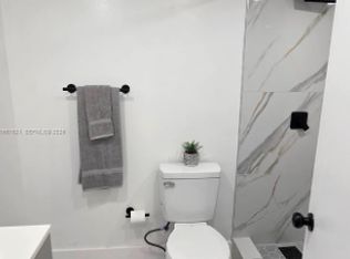 7085 W Sunrise Blvd, Fort Lauderdale, FL 33313