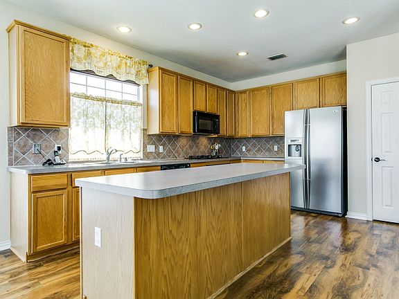 3rd image of 8206 Salzburg Dr