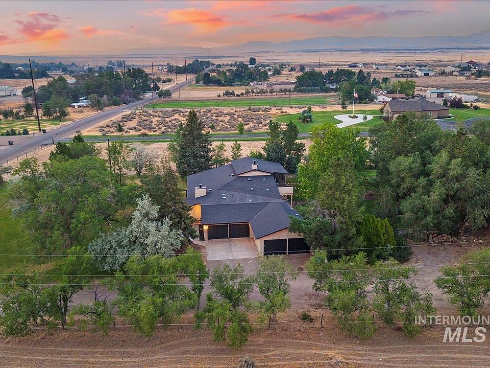 1st image of 4160 NE Rancho Way