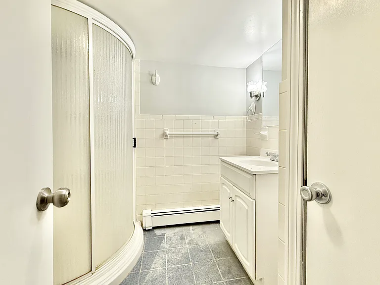 52 Manor St #1 — Photo 32