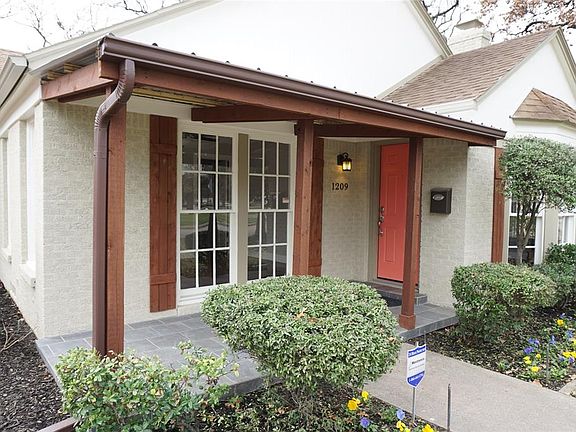 2nd image of 1209 Bonnie Brae Ave