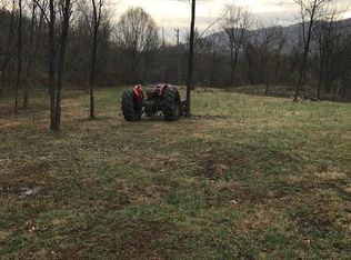 3962 Carson Rd, Roanoke, VA 24012