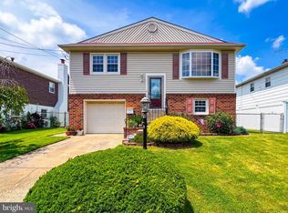 9224 Vandike St, Philadelphia, PA 19114