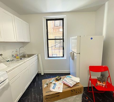 4th image of 615 E 16th St Floor 1
