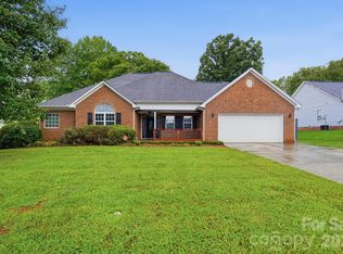 359 Linsbury Ct, Gastonia, NC 28056
