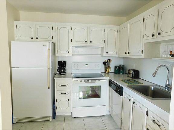 3rd image of 102 Cambridge Trl APT 219