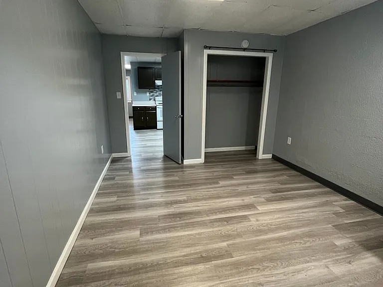 107 Lucas Dr — Photo 12