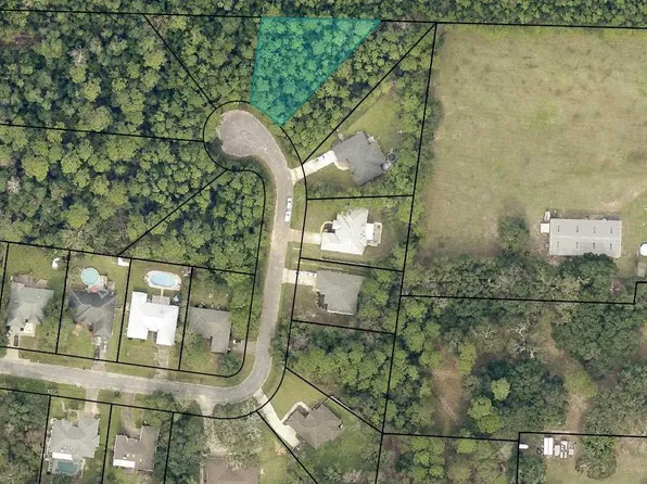 4753 Henry Wilson Creek Dr, Milton, FL 32583