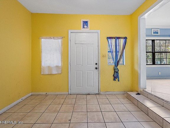 5th image of 2225 FOREST Boulevard