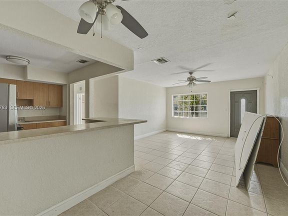 3rd image of 1875 NW 134th St