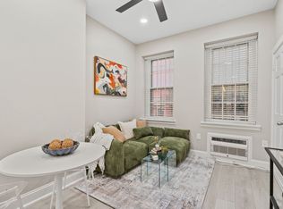 218 4th St SE #ID1045686P, Washington, DC 20003