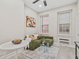 218 4th St SE, Washington, DC