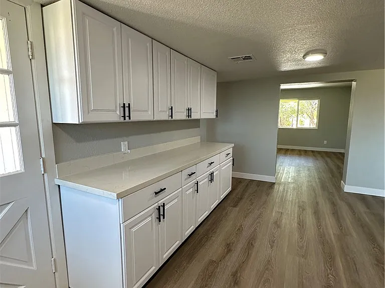 2590 N Murphy St — Photo 14