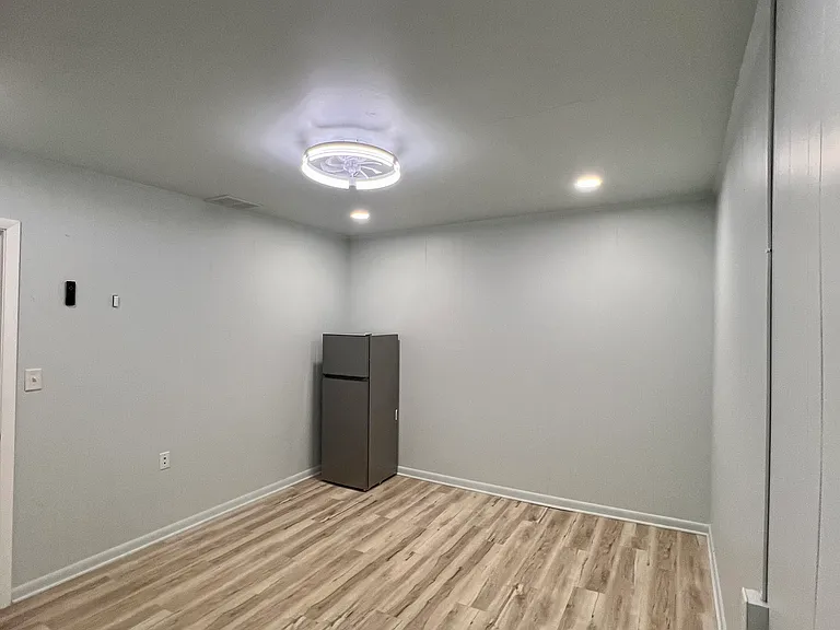 101 E Main St #7 — Photo 14