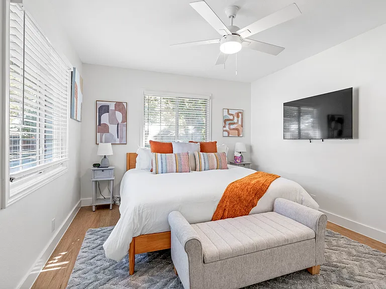 6501 Ravendale Ln — Photo 27