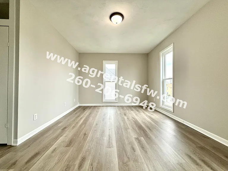 615 S Jefferson St — Photo 2
