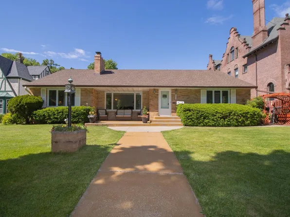1353 Summit Ave, Saint Paul, MN 55105