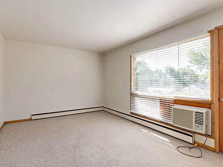 549 Belfast St SE #5 — Photo 13