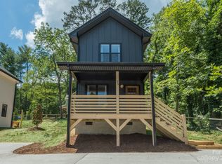 25 Eastview Cir, Asheville, NC 28806