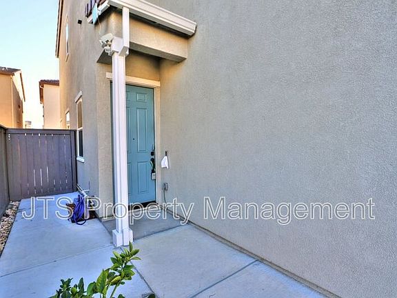 3rd image of 3524 Birdland Ave